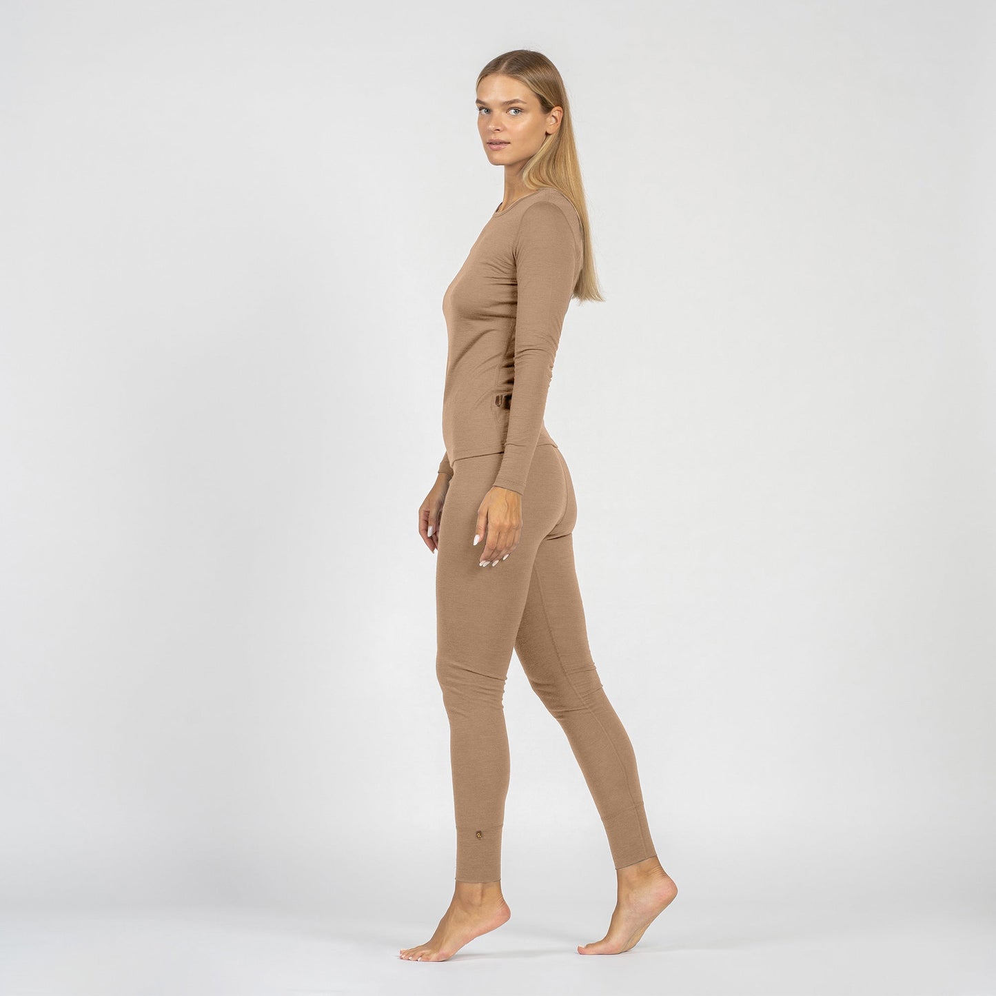 Women's 160 Long Sleeve & Bottoms 2-Piece Beige