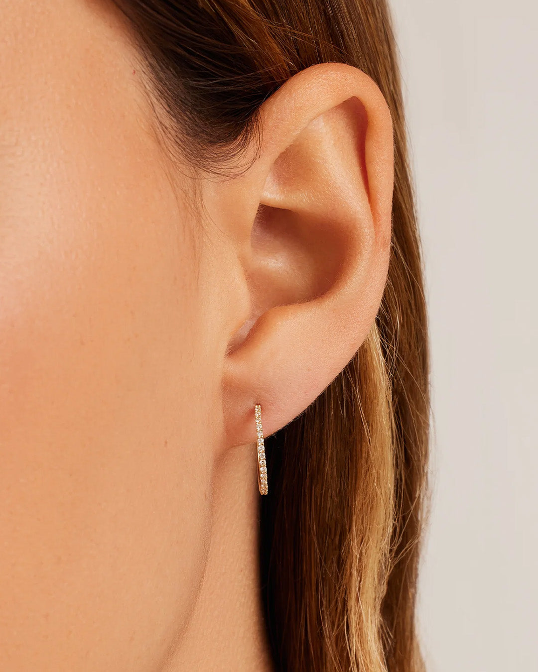 14K Diamond Pavé Single Huggie