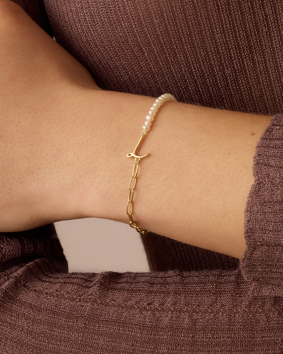 Lou Pearl Alphabet Bracelet