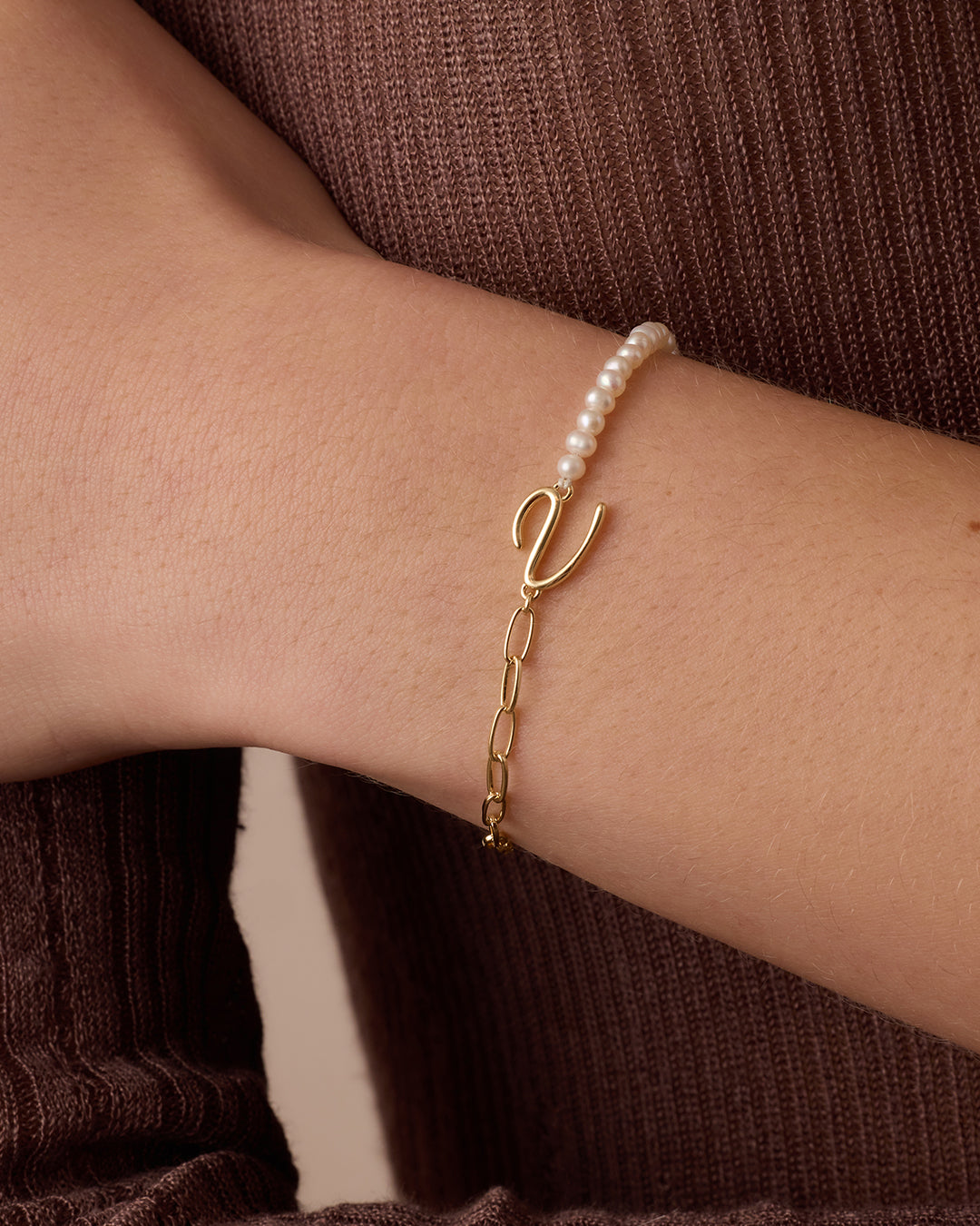 Lou Pearl Alphabet Bracelet
