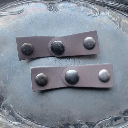 Latch Closure-Bark