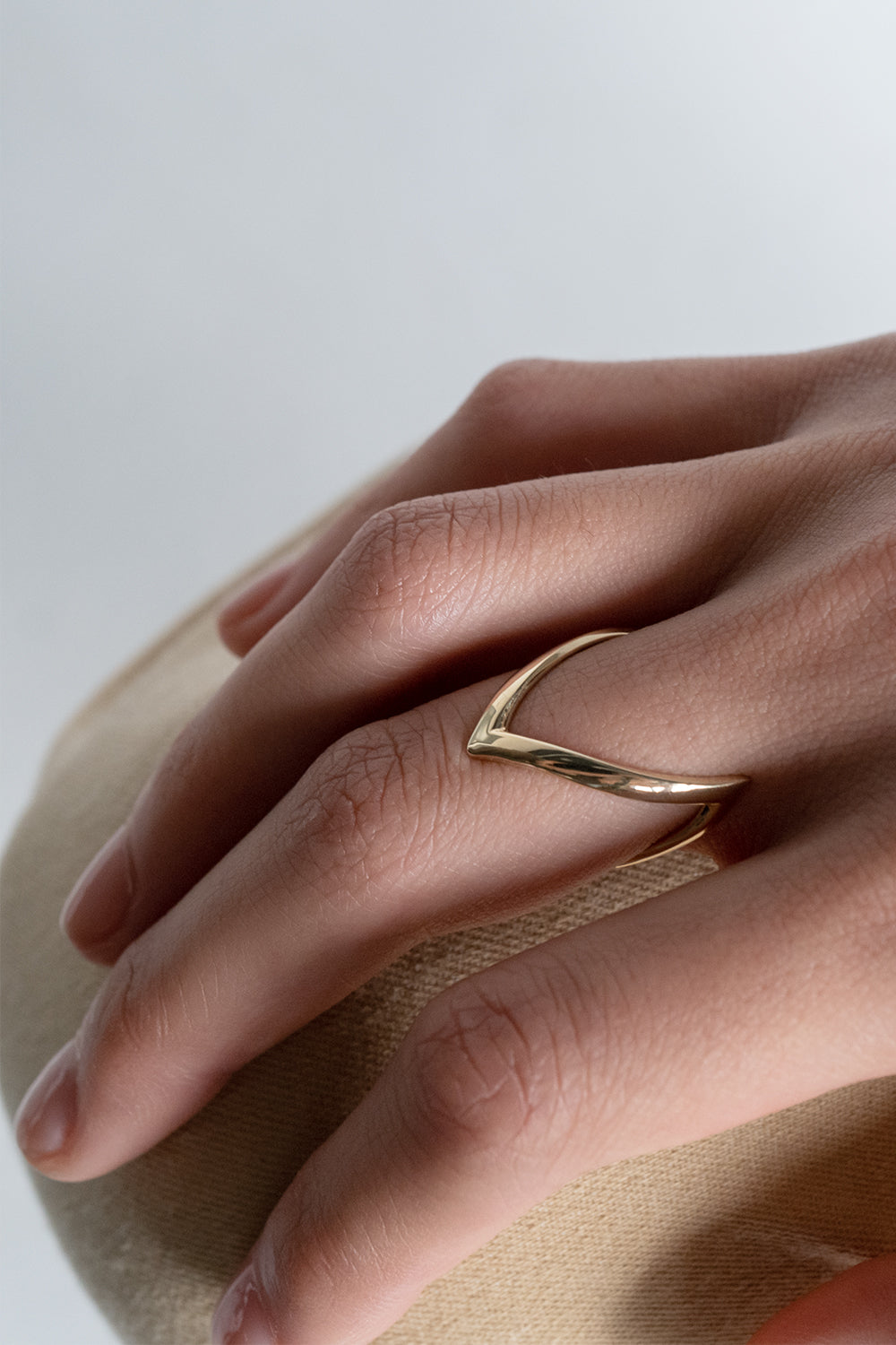 En Pointe Ring | 9K Yellow or Rose Gold