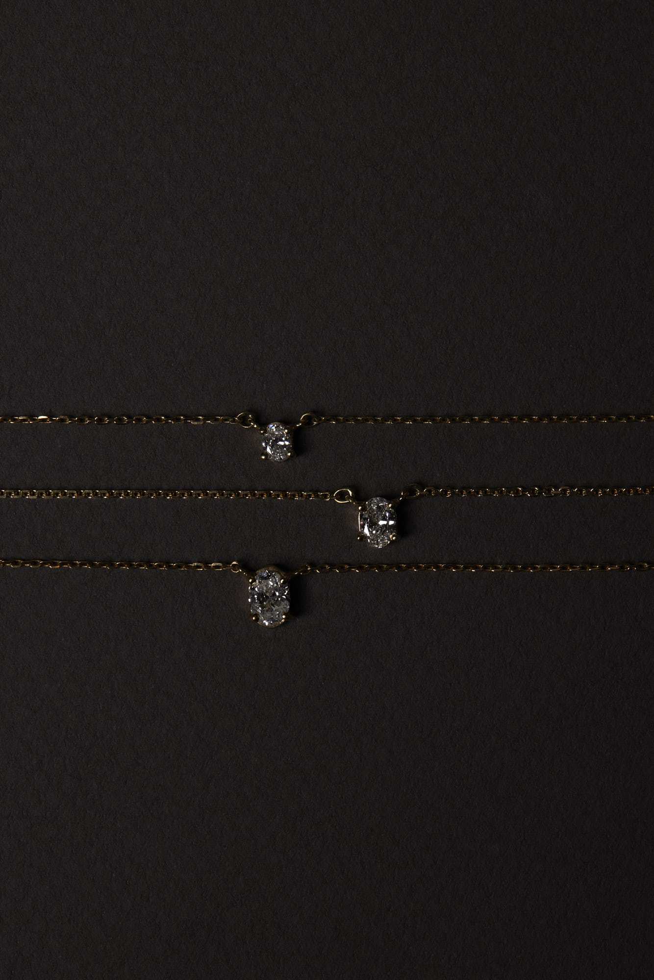 Oval Diamond Necklace | 18K Gold