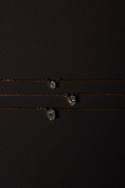 Oval Diamond Necklace | 18K Gold