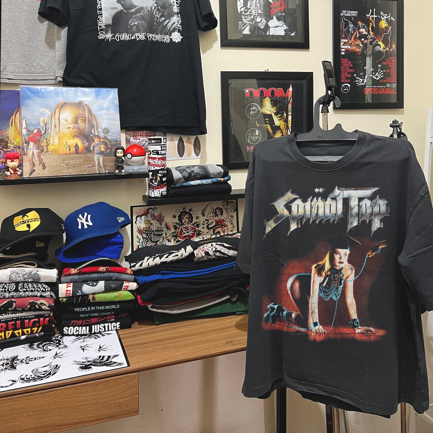 Spinal Tap' Black T-Shirt