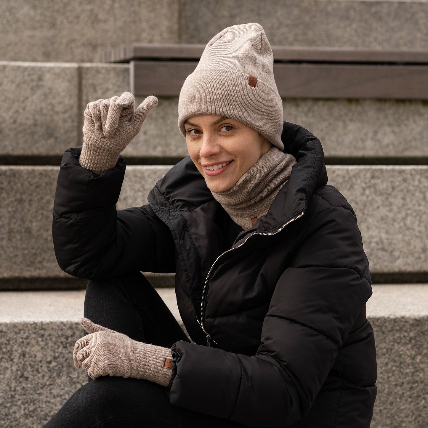 Women's Knit Beanie & Gloves 2-Piece