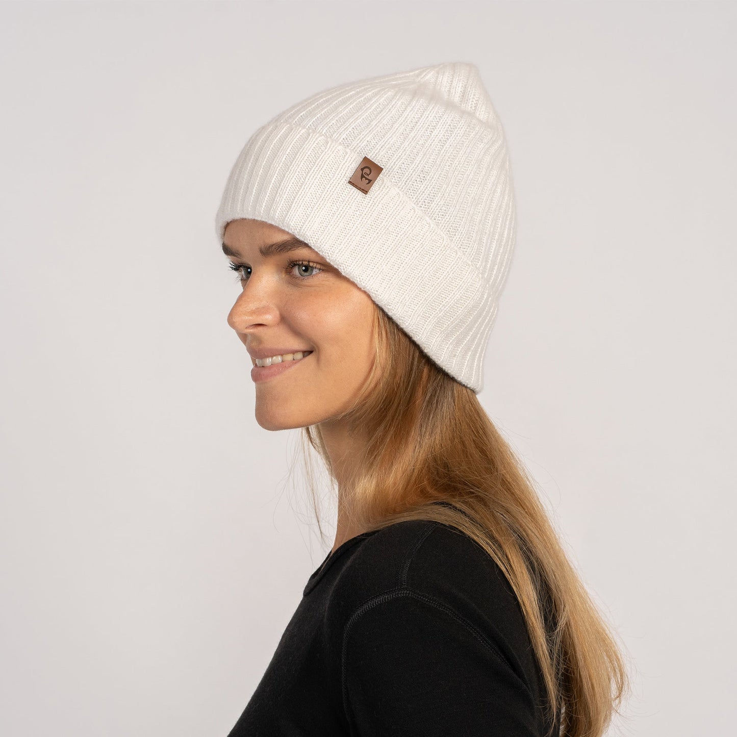 Women's Cashmere Knit Ribbed Beanie