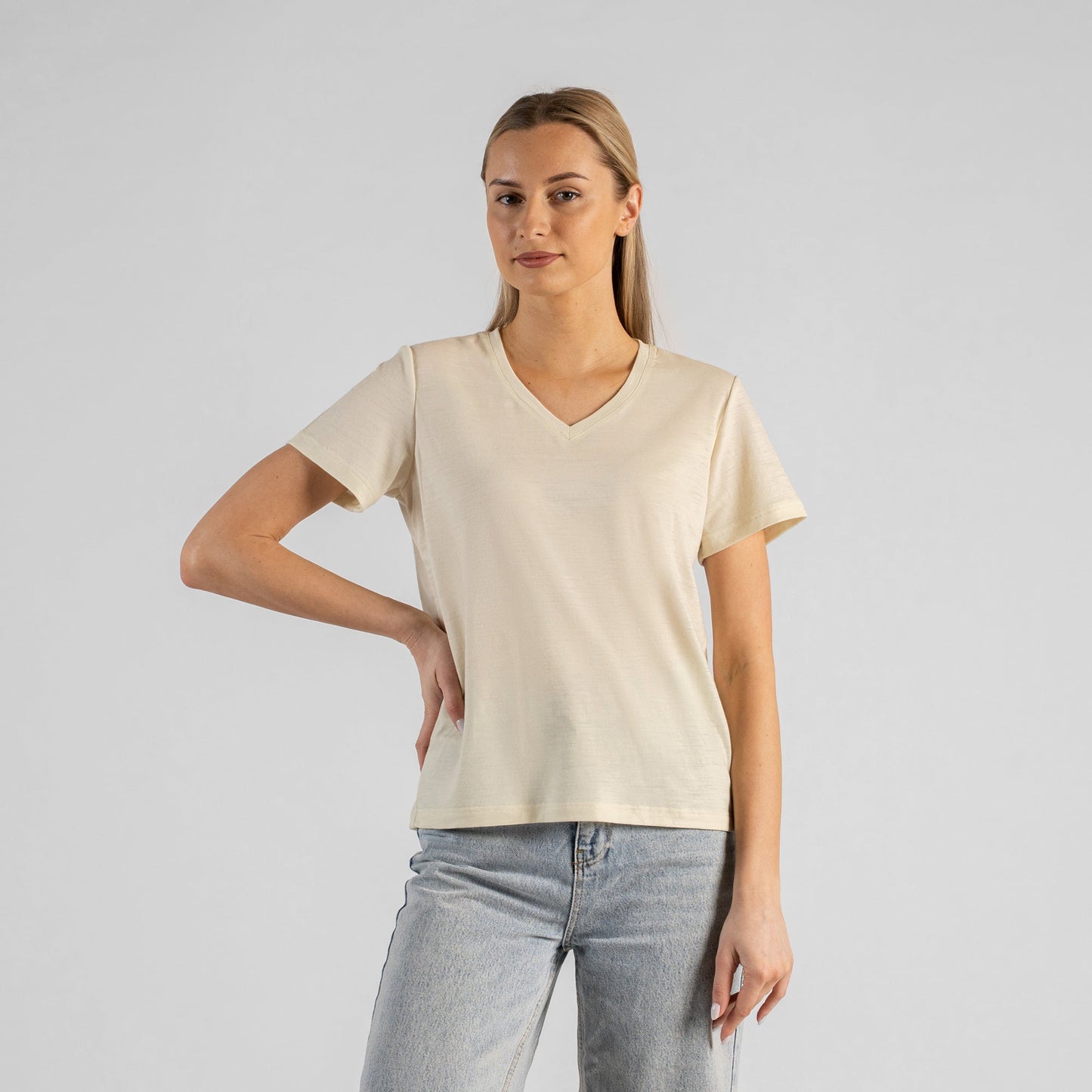 Women's Merino Regular Fit V-Neck Tee
