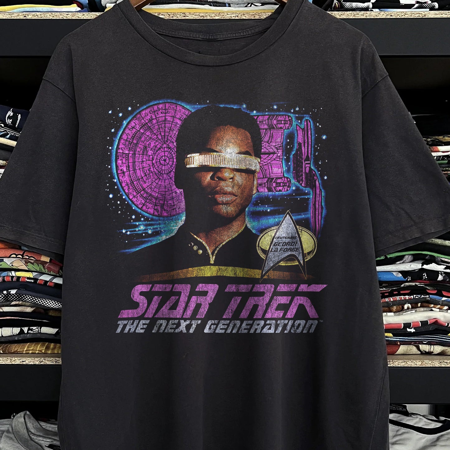 Vintage Star Trek The Next Generation - Lieutenant Geordi La Forge Washed Black T-Shirt