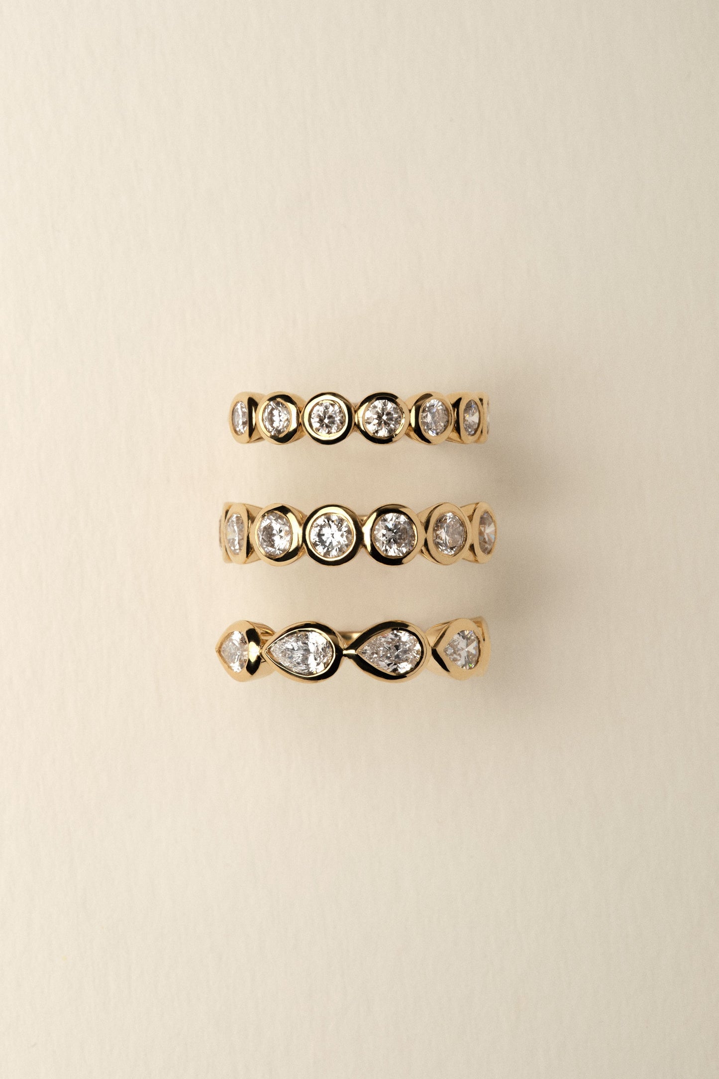 Pear Diamond Bezel Band | 18K White Gold