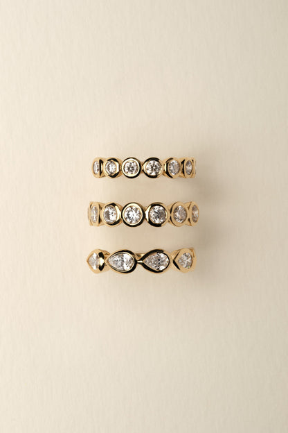 Pear Diamond Bezel Band | 18K White Gold